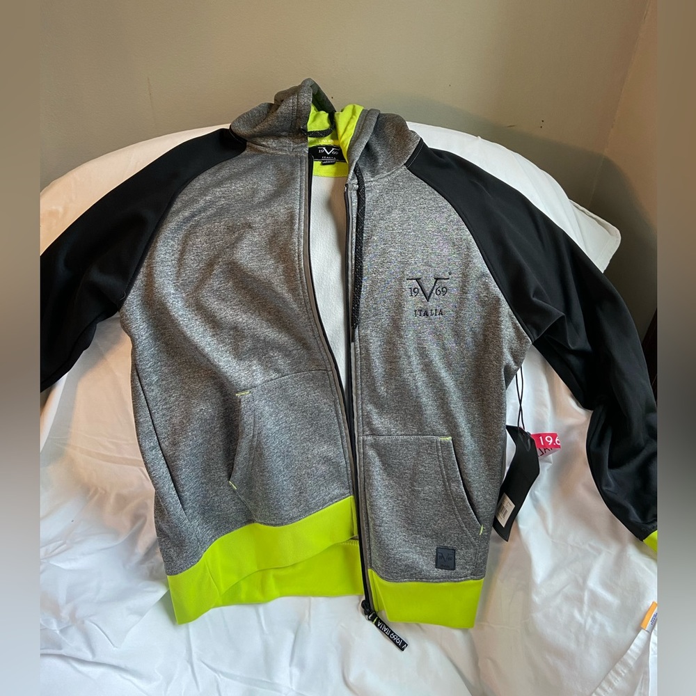 V Italia sweat suit top and bottom sold together